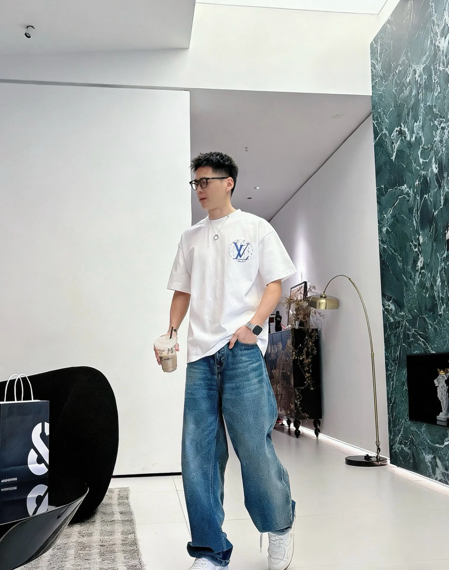 Louis Vuitton/Louis Vuitton Earth letter slogan printed short sleeves